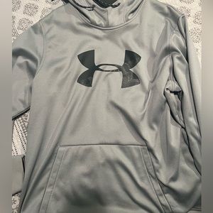 2XL Under Armour sweatshirt